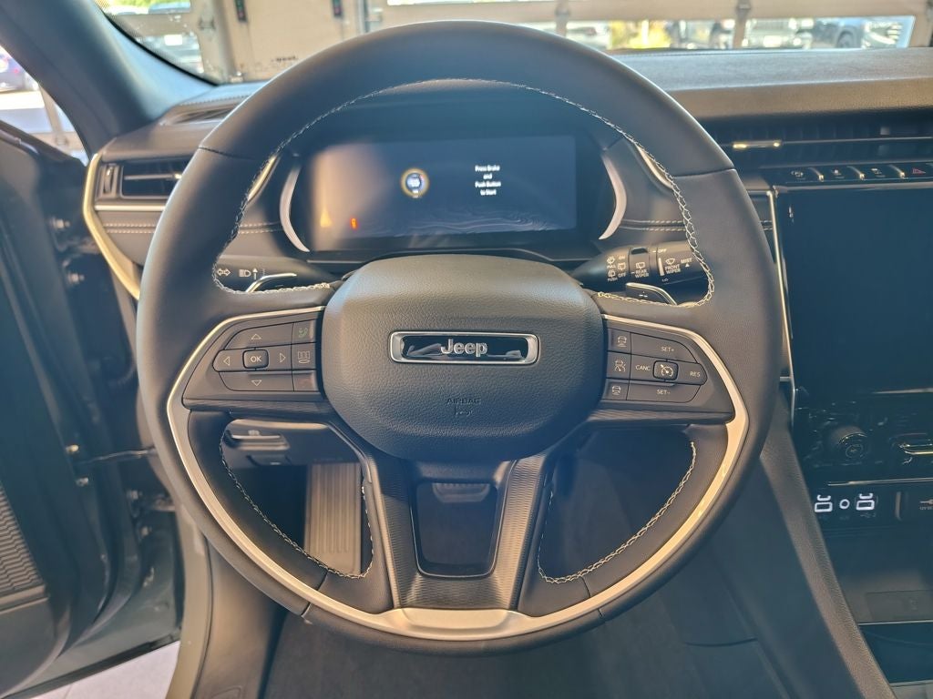2027 Jeep Grand Cherokee Laredo X