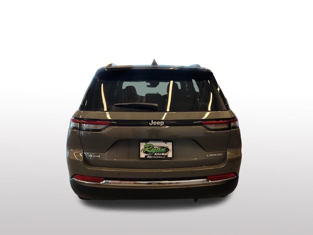 2027 Jeep Grand Cherokee Laredo X