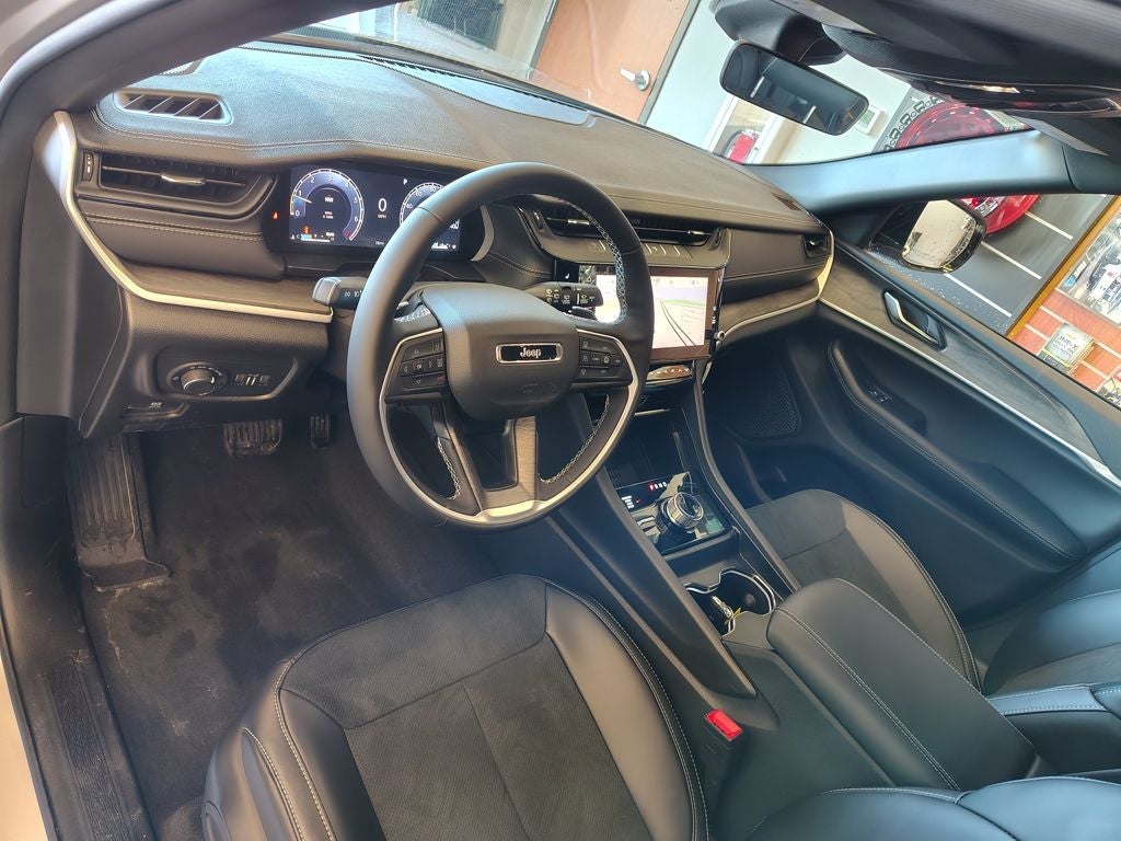 2026 Jeep Grand Cherokee Altitude