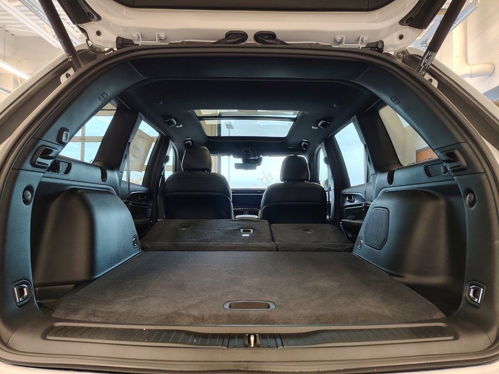 2027 Jeep Grand Cherokee Limited Reserve