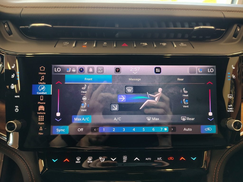 2027 Jeep Grand Cherokee Summit