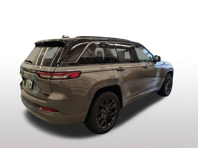 2027 Jeep Grand Cherokee Summit