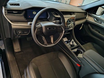 2027 Jeep Grand Cherokee L Laredo Altitude