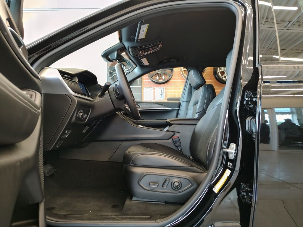 2027 Jeep Grand Cherokee L Laredo Altitude
