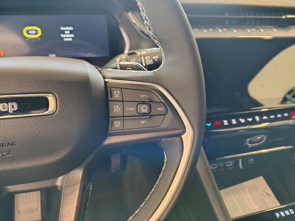 2027 Jeep Grand Cherokee L Laredo Altitude