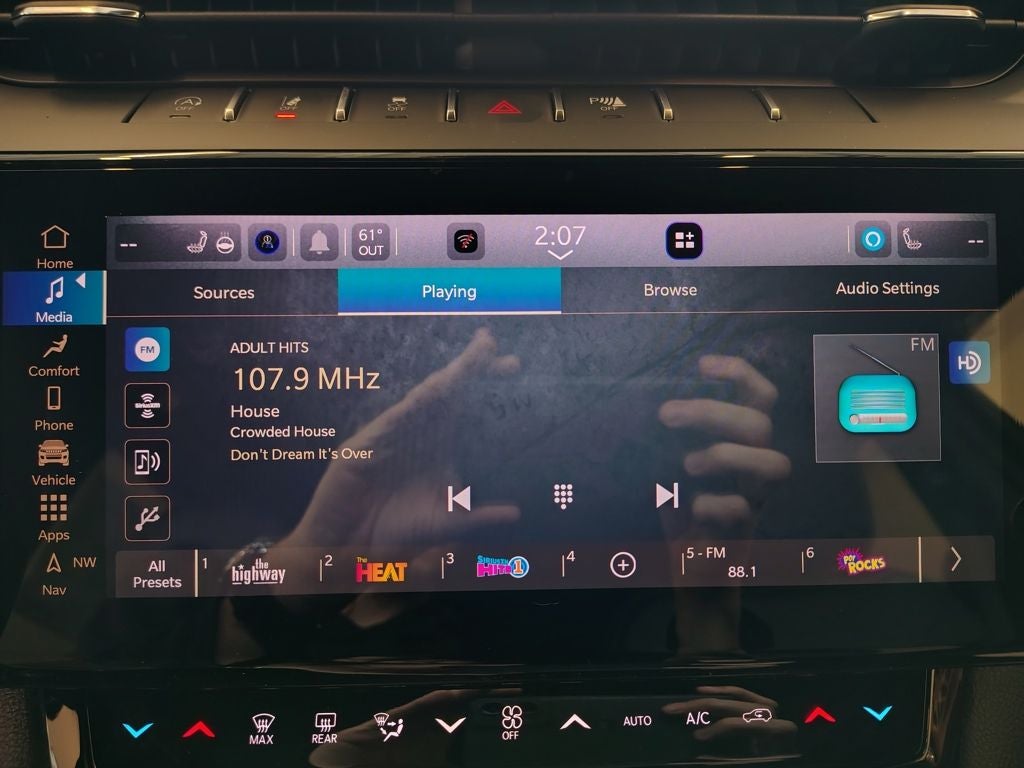 2027 Jeep Grand Cherokee L Laredo Altitude