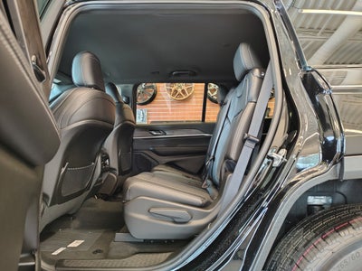 2027 Jeep Grand Cherokee L Laredo Altitude