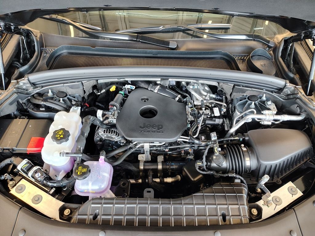 2027 Jeep Grand Cherokee L Laredo Altitude