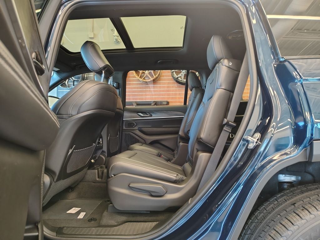 2027 Jeep Grand Cherokee L Limited