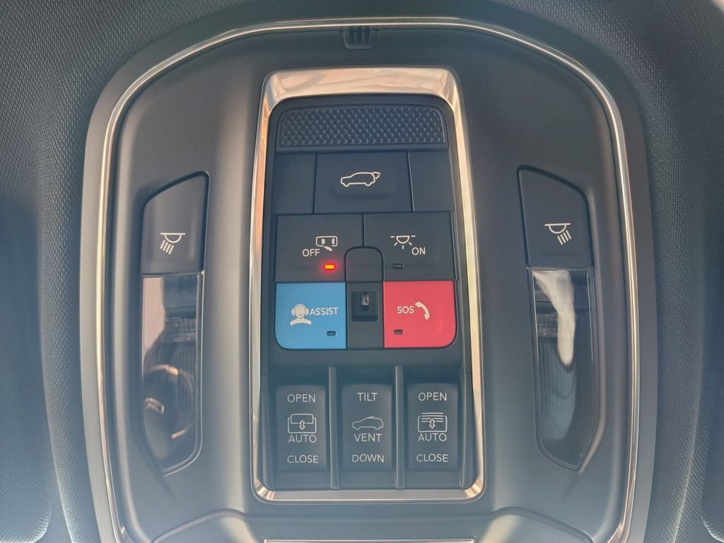 2027 Jeep Grand Cherokee L Limited Reserve