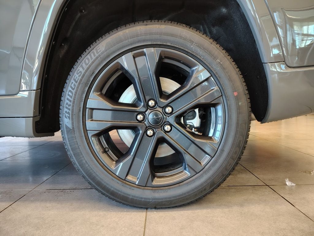 2027 Jeep Grand Cherokee L Limited Reserve
