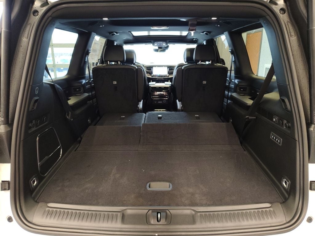 2026 Jeep Grand Wagoneer Base