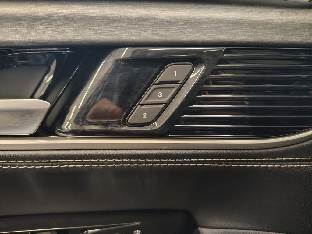 2025 Jeep Wagoneer Series II