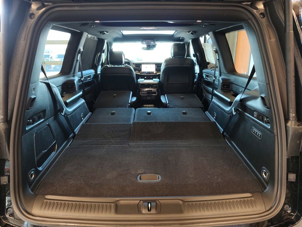 2026 Jeep Grand Wagoneer Limited Reserve