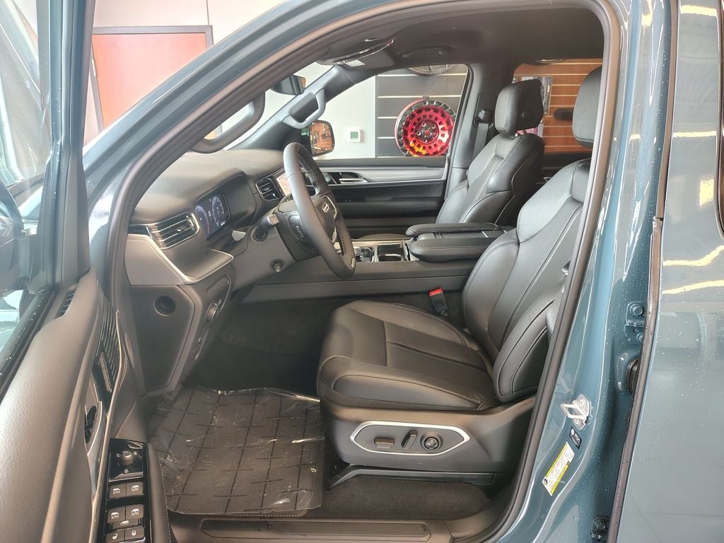 2026 Jeep Grand Wagoneer Limited Altitude