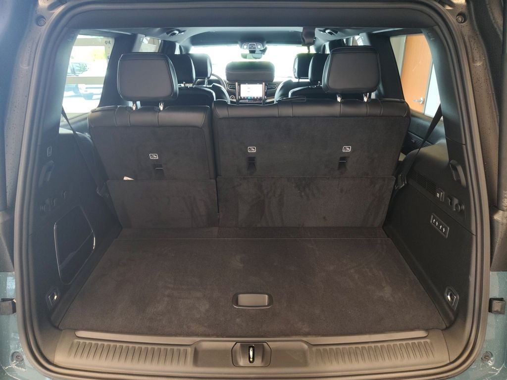 2026 Jeep Grand Wagoneer Limited Altitude