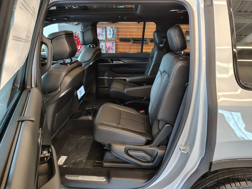 2026 Jeep Grand Wagoneer Summit Obsidian