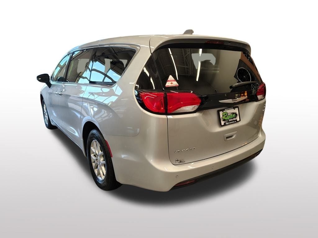 2026 Chrysler Voyager LX