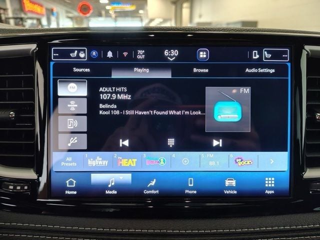 2027 Chrysler Pacifica Select