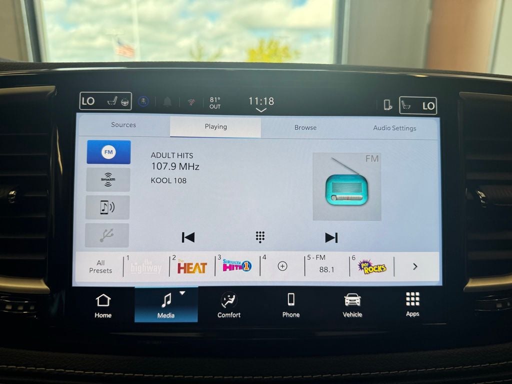 2026 Chrysler Pacifica Select