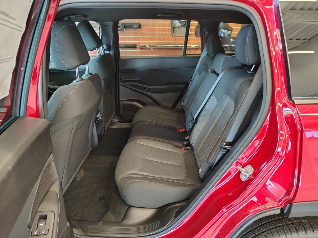 2026 Jeep Cherokee Laredo