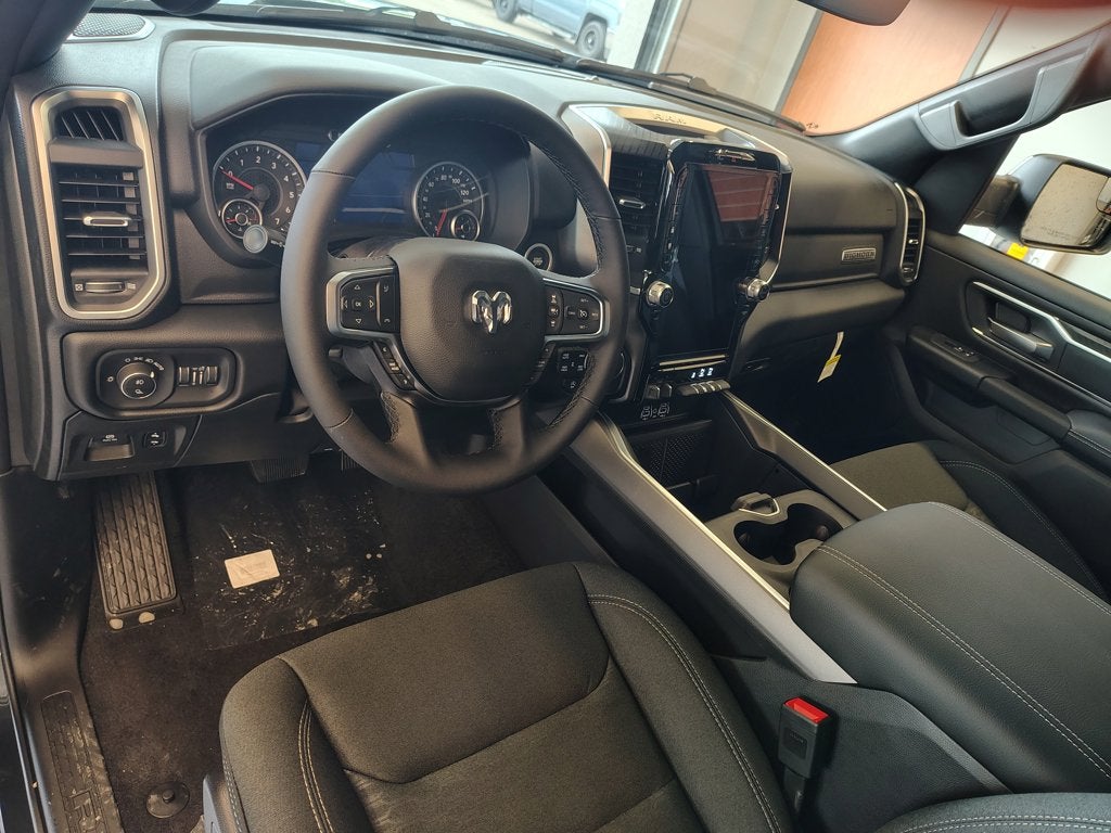 2027 RAM 1500 Big Horn/Lone Star