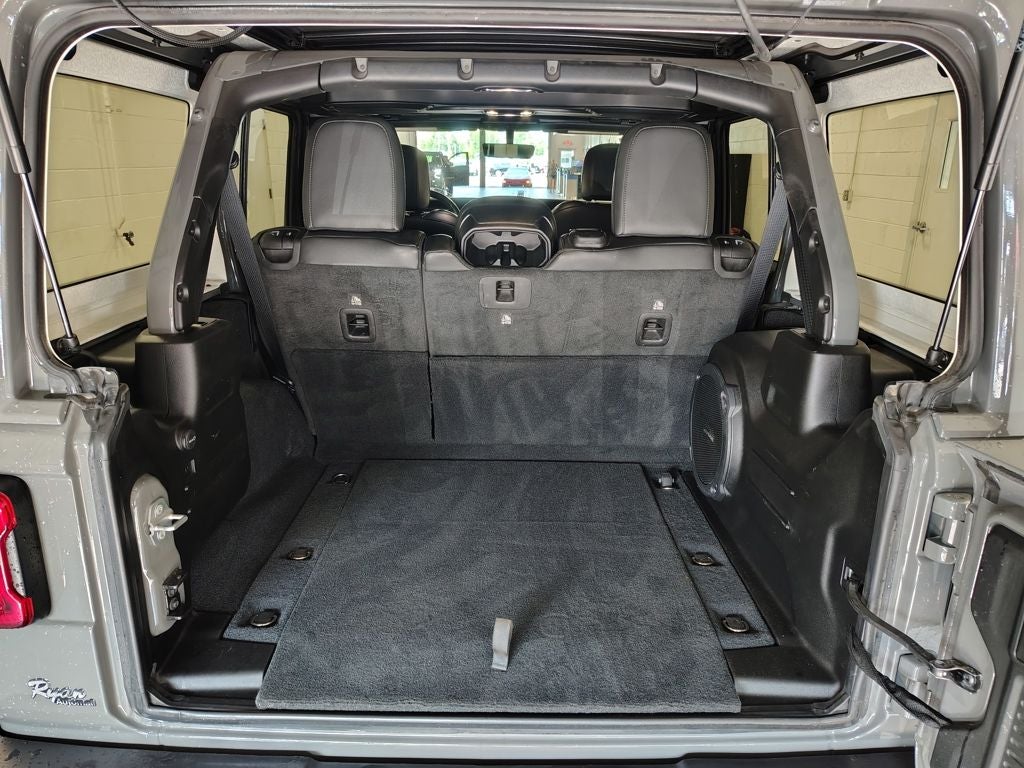 2022 Jeep Wrangler Unlimited Sahara Altitude