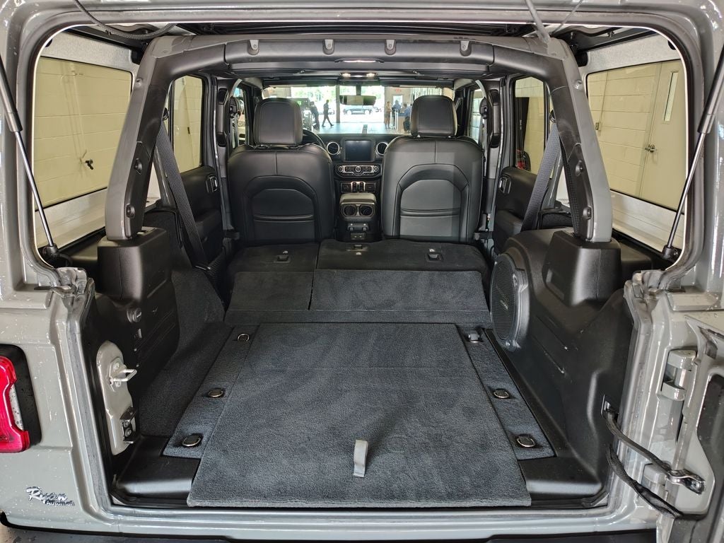 2022 Jeep Wrangler Unlimited Sahara Altitude