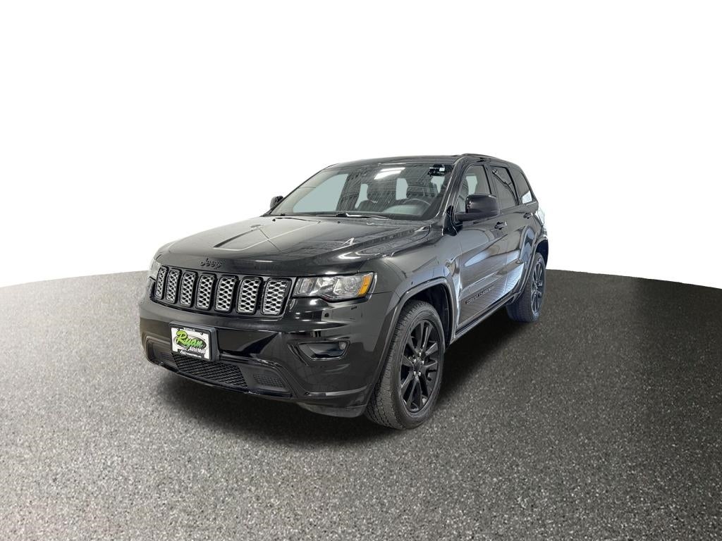 Used 2018 Jeep Grand Cherokee Altitude with VIN 1C4RJFAG3JC211907 for sale in Buffalo, Minnesota