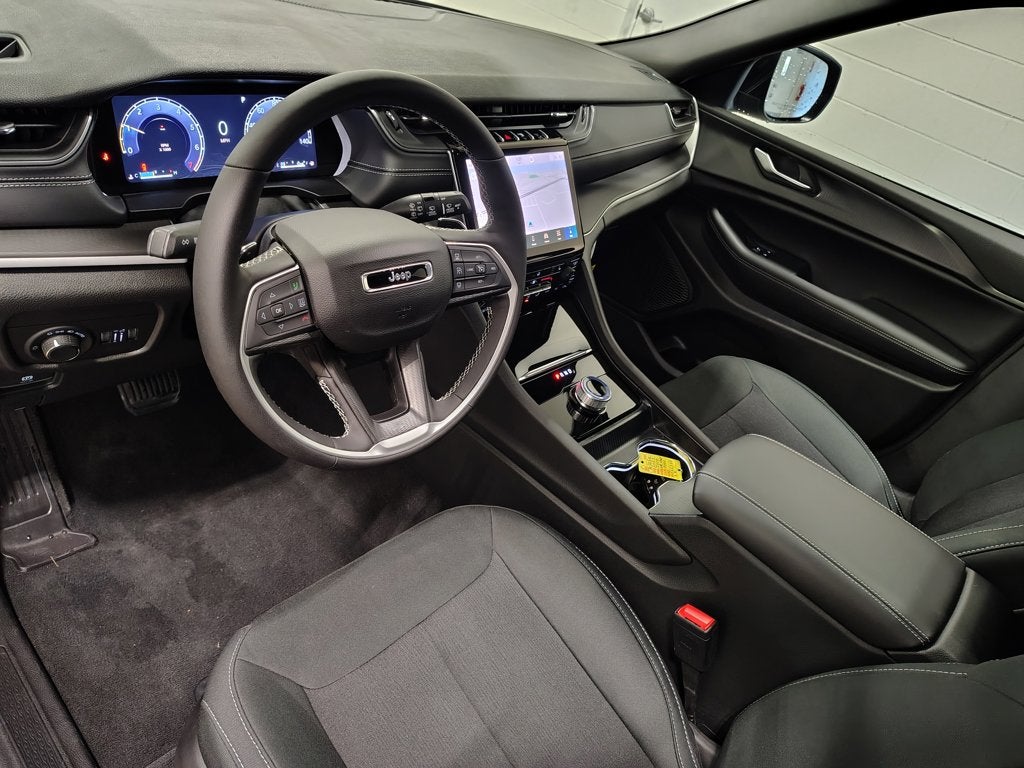 2027 Jeep Grand Cherokee Laredo X