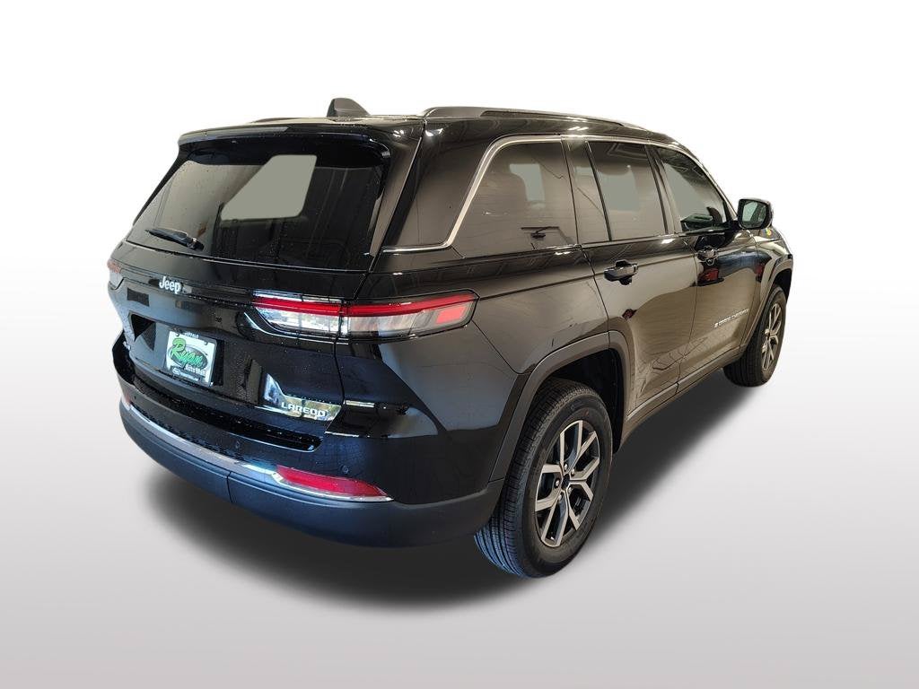 2027 Jeep Grand Cherokee Laredo X
