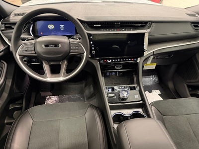 2026 Jeep Grand Cherokee Laredo Altitude