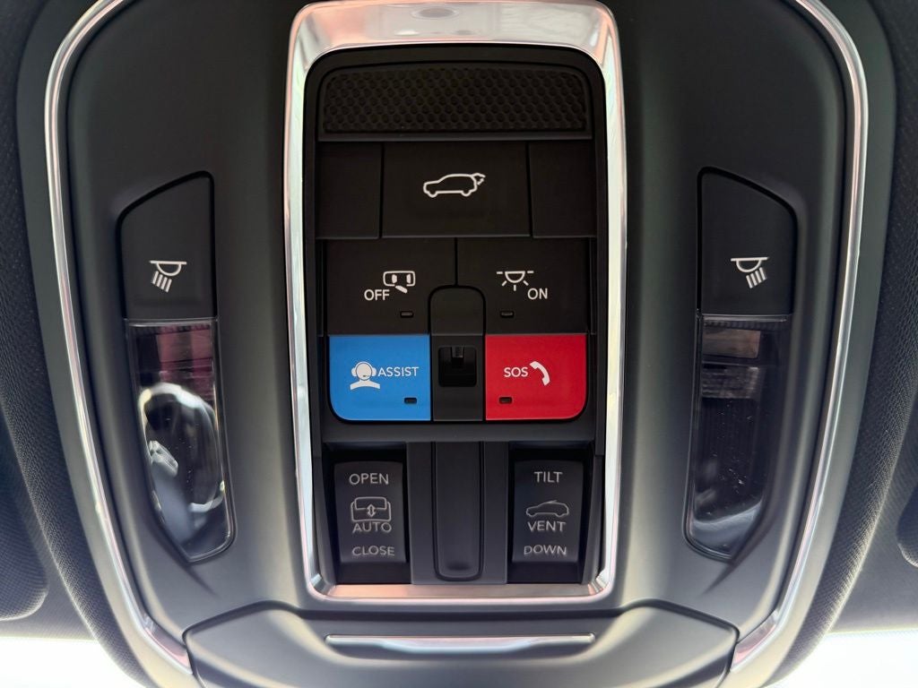 2026 Jeep Grand Cherokee Altitude