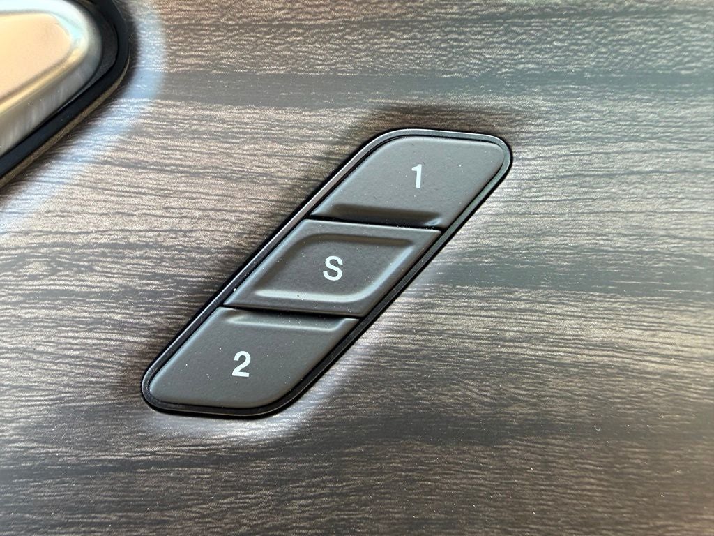 2027 Jeep Grand Cherokee Limited Reserve