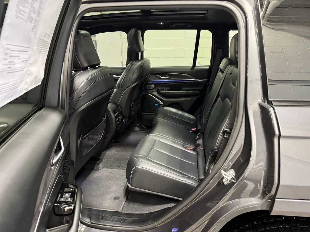 2022 Jeep Grand Cherokee Overland