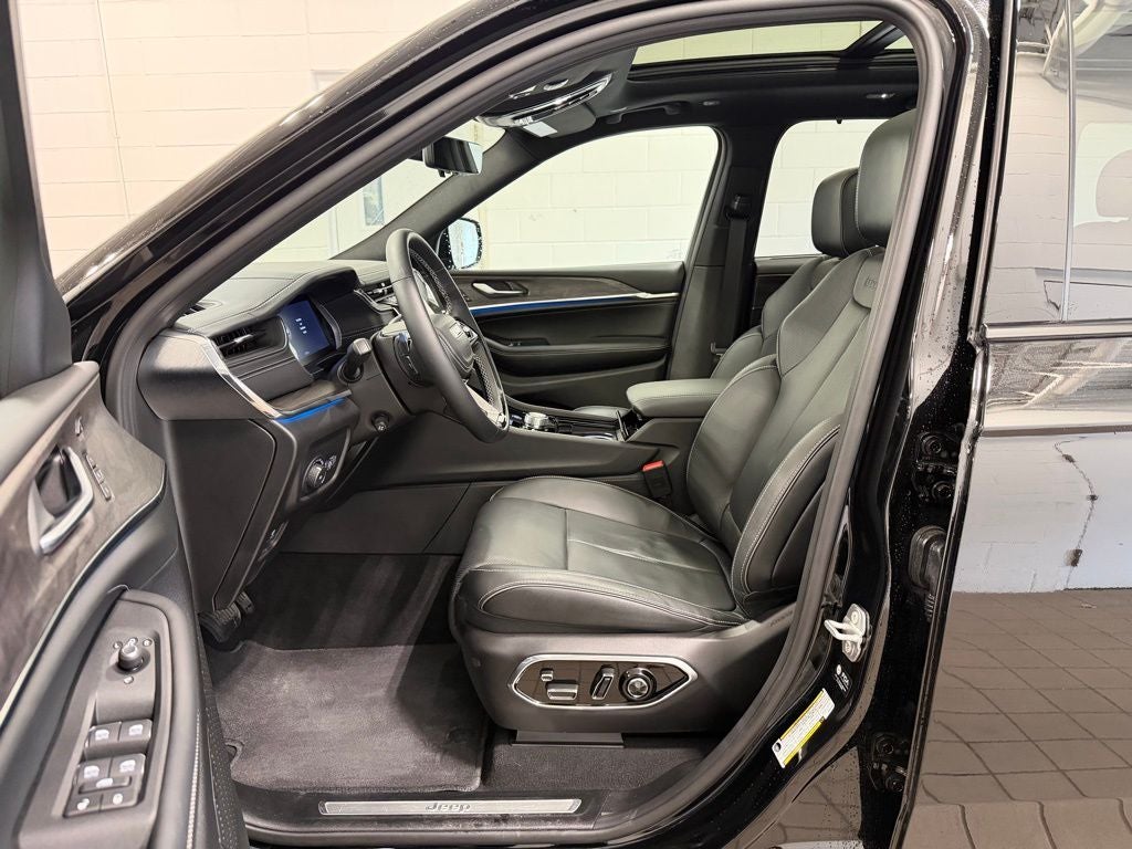 2025 Jeep Grand Cherokee Overland