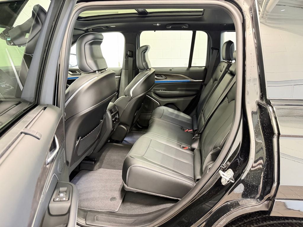 2025 Jeep Grand Cherokee Overland