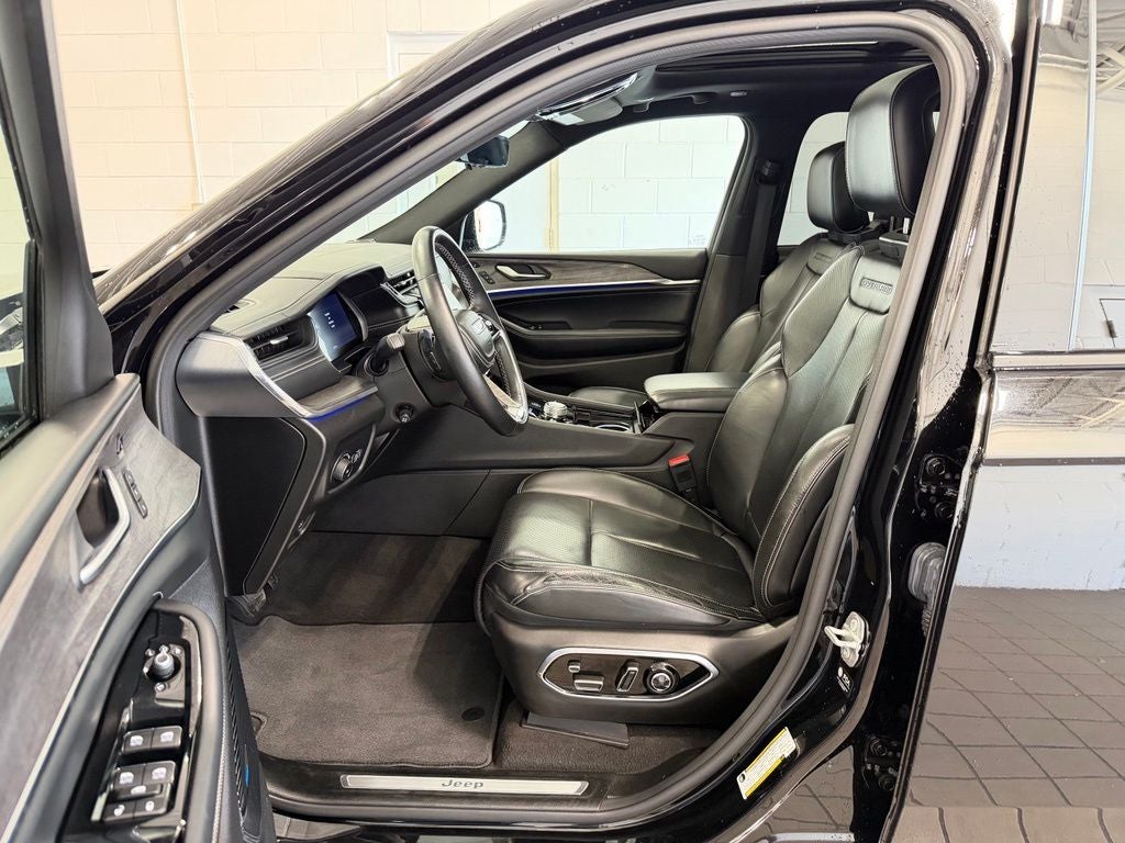2022 Jeep Grand Cherokee Overland