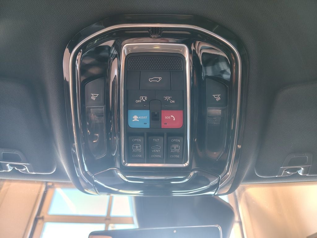 2023 Jeep Grand Cherokee Summit