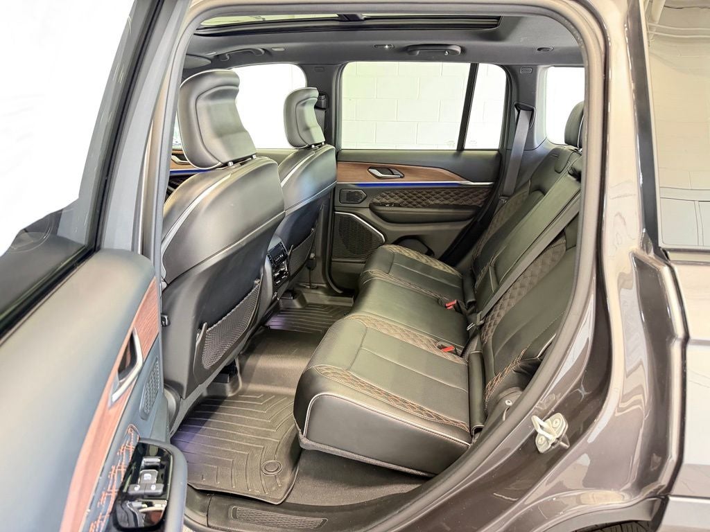 2023 Jeep Grand Cherokee Summit