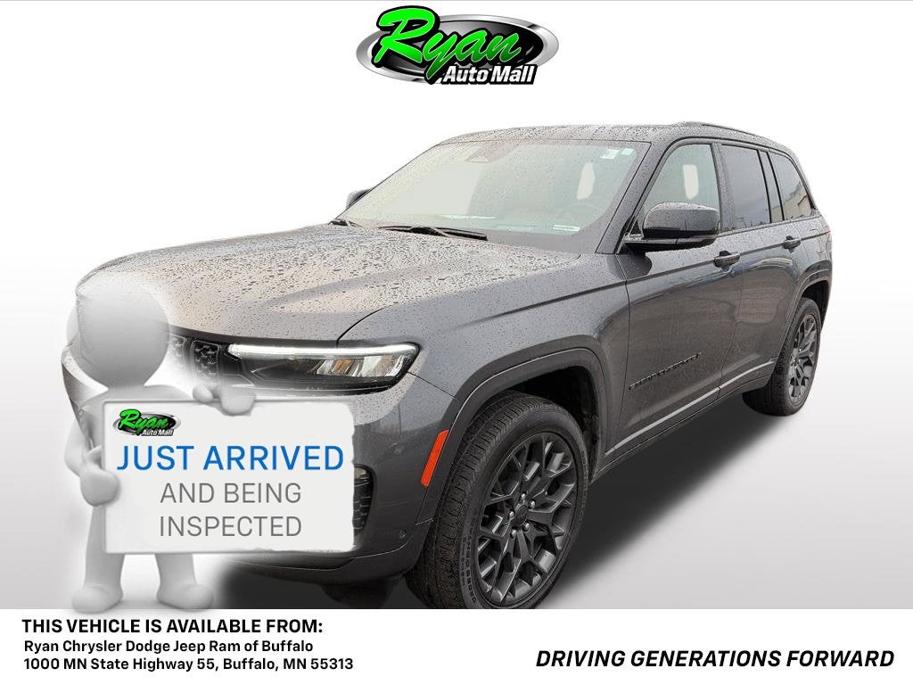 2025 Jeep Grand Cherokee Base
