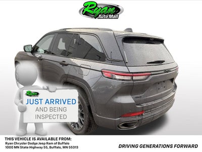 2025 Jeep Grand Cherokee Base