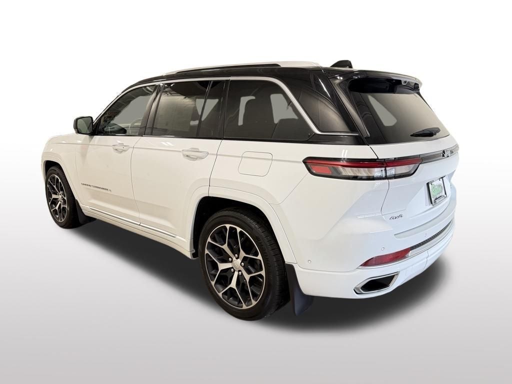 2022 Jeep Grand Cherokee Summit