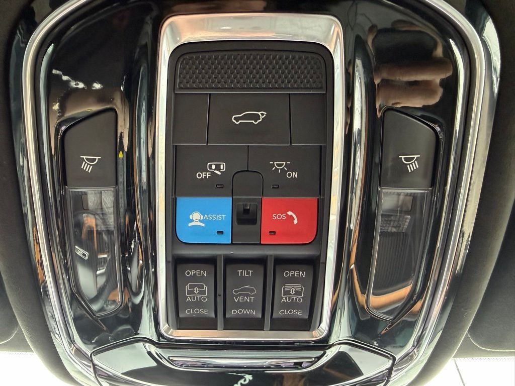 2022 Jeep Grand Cherokee Summit