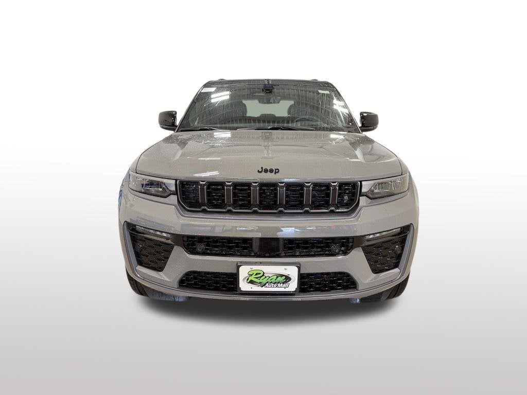 2027 Jeep Grand Cherokee Summit