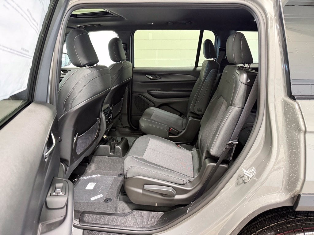 2027 Jeep Grand Cherokee L Laredo X