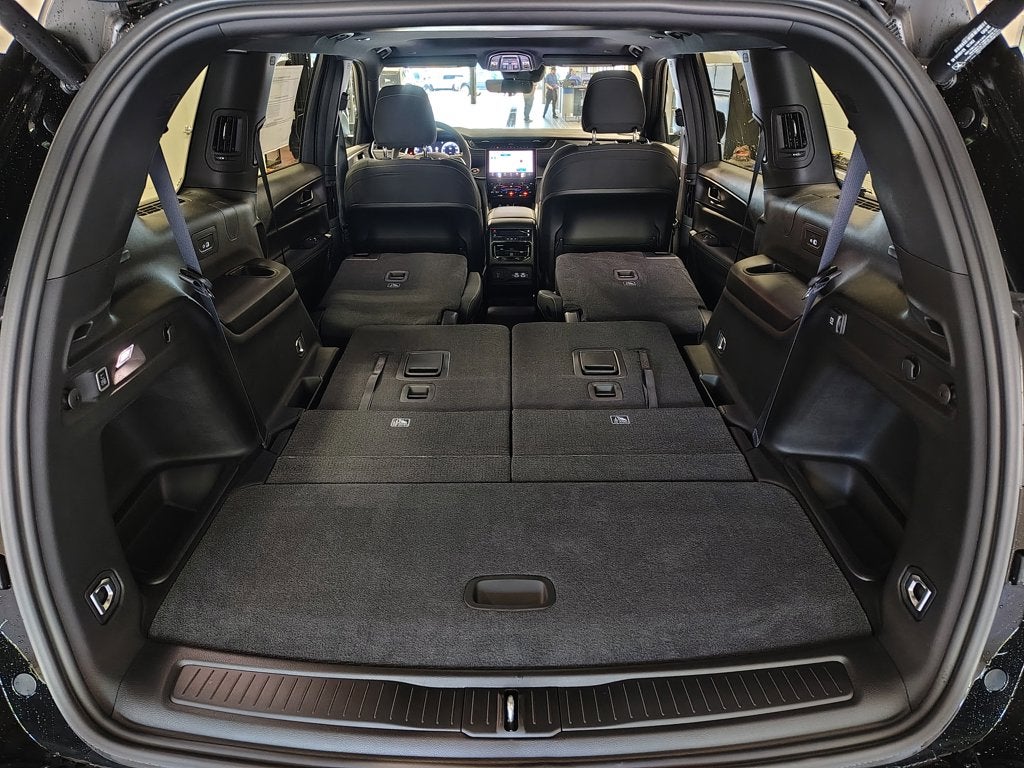 2027 Jeep Grand Cherokee L Laredo X