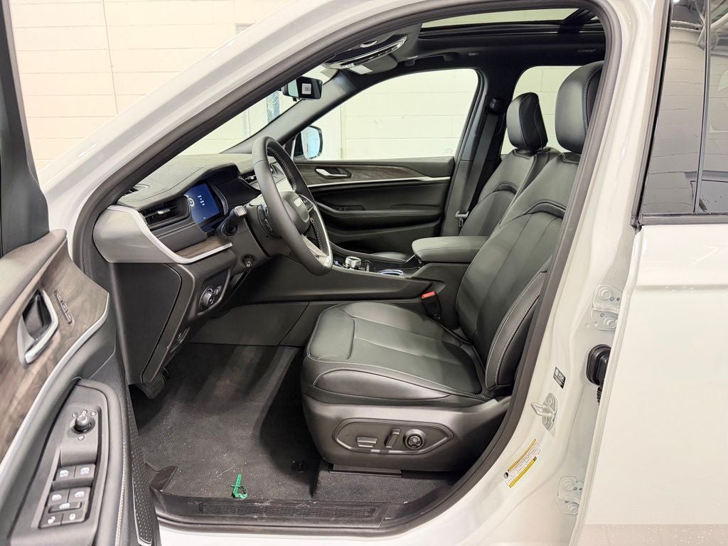2027 Jeep Grand Cherokee L Limited