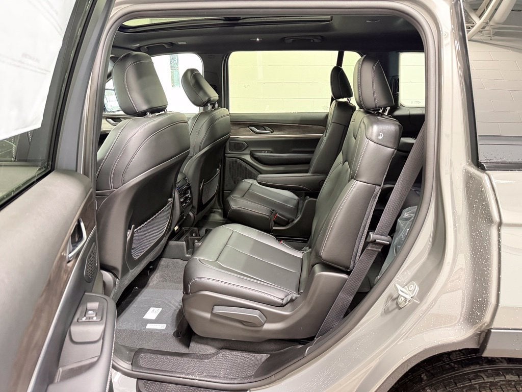 2027 Jeep Grand Cherokee L Limited