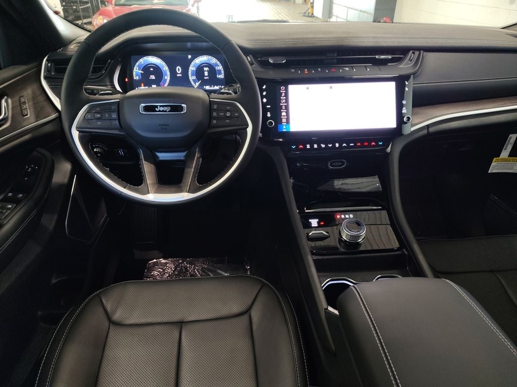 2027 Jeep Grand Cherokee L Limited Reserve